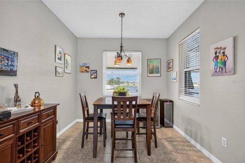 Casa en venta en Riverview, Florida, 4 dormitorios, 178.19 m2 № 2416633 - foto 9
