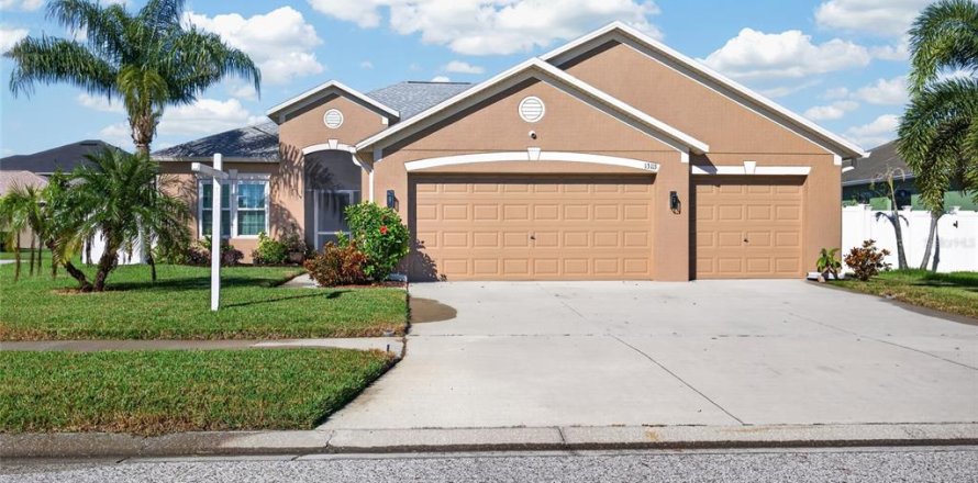 Casa en Riverview, Florida 4 dormitorios, 178.19 m2 № 2416633