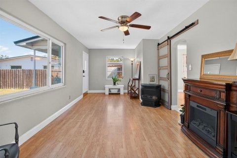 Villa ou maison à vendre à Saint Petersburg, Floride: 1 chambre, 75.16 m2 № 2144888 - photo 6