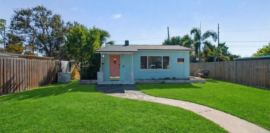 Villa ou maison à Saint Petersburg, Floride 1 chambre, 75.16 m2 № 2144888