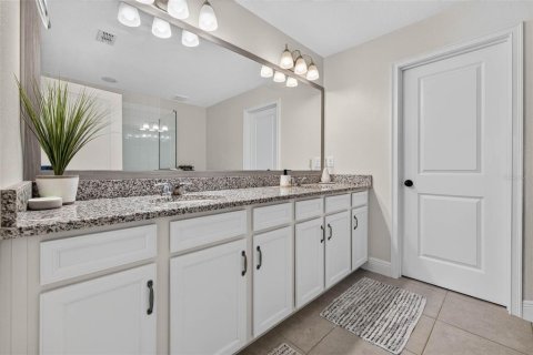 Touwnhouse à vendre à Tampa, Floride: 3 chambres, 159.42 m2 № 2203891 - photo 17