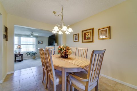 Villa ou maison à vendre à Pinellas Park, Floride: 2 chambres, 118.54 m2 № 1870550 - photo 7