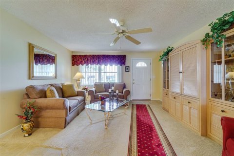 Villa ou maison à vendre à Pinellas Park, Floride: 2 chambres, 118.54 m2 № 1870550 - photo 6