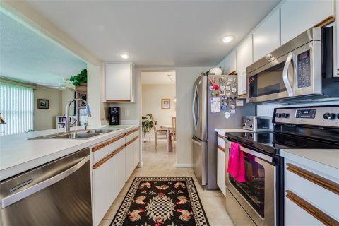 Villa ou maison à vendre à Pinellas Park, Floride: 2 chambres, 118.54 m2 № 1870550 - photo 10