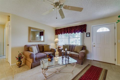 Villa ou maison à vendre à Pinellas Park, Floride: 2 chambres, 118.54 m2 № 1870550 - photo 4