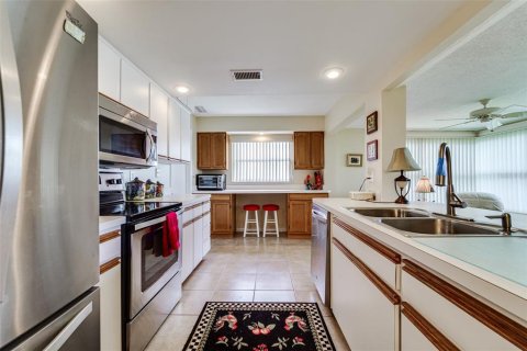 Villa ou maison à vendre à Pinellas Park, Floride: 2 chambres, 118.54 m2 № 1870550 - photo 15