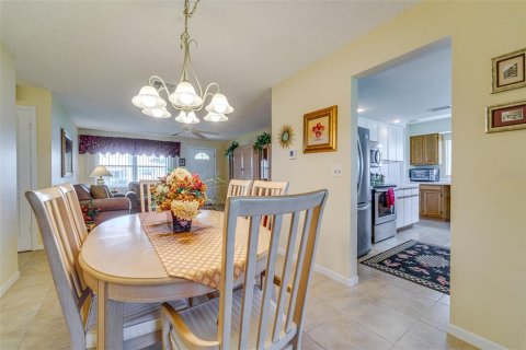 Villa ou maison à vendre à Pinellas Park, Floride: 2 chambres, 118.54 m2 № 1870550 - photo 8