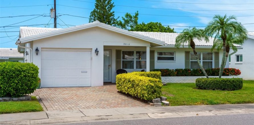 Villa ou maison à Pinellas Park, Floride 2 chambres, 118.54 m2 № 1870550