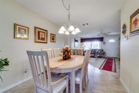 Villa ou maison à vendre à Pinellas Park, Floride: 2 chambres, 118.54 m2 № 1870550 - photo 9