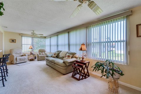 Villa ou maison à vendre à Pinellas Park, Floride: 2 chambres, 118.54 m2 № 1870550 - photo 24