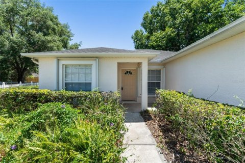 House in Orlando, Florida 3 bedrooms, 132.57 sq.m. № 1685102 - photo 2