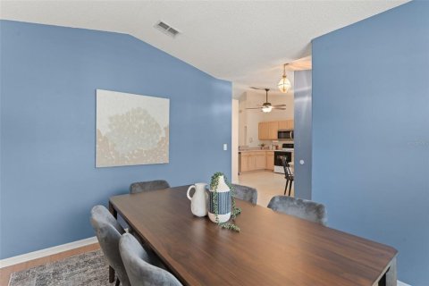 House in Orlando, Florida 3 bedrooms, 132.57 sq.m. № 1685102 - photo 5