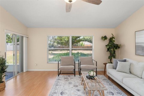 House in Orlando, Florida 3 bedrooms, 132.57 sq.m. № 1685102 - photo 18