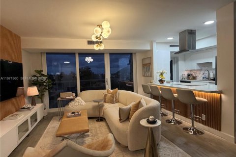 Condo in Fort Lauderdale, Florida, 2 bedrooms  № 2044407 - photo 16