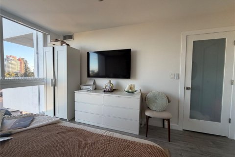 Condo in Fort Lauderdale, Florida, 2 bedrooms  № 2044407 - photo 4