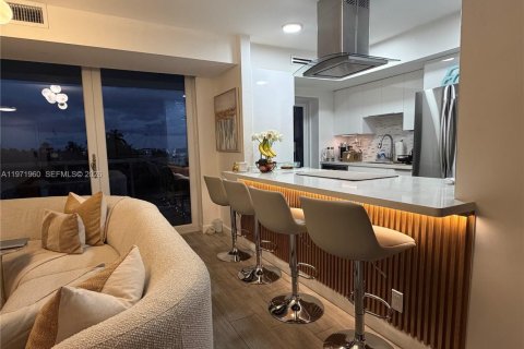 Condo in Fort Lauderdale, Florida, 2 bedrooms  № 2044407 - photo 26
