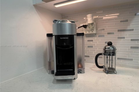 Condo in Fort Lauderdale, Florida, 2 bedrooms  № 2044407 - photo 25