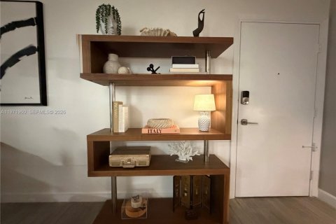 Condo in Fort Lauderdale, Florida, 2 bedrooms  № 2044407 - photo 17