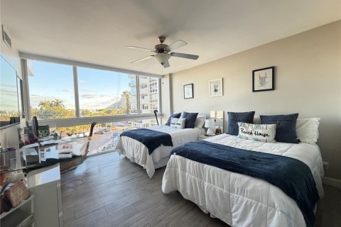 Condo in Fort Lauderdale, Florida, 2 bedrooms  № 2044407 - photo 9