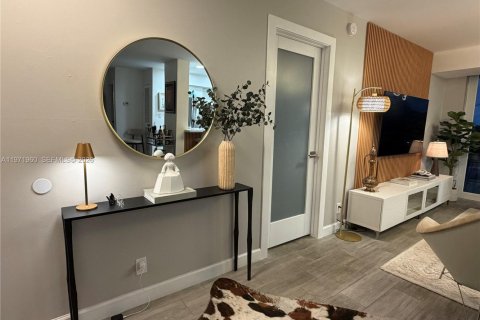 Condo in Fort Lauderdale, Florida, 2 bedrooms  № 2044407 - photo 18