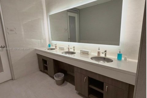 Condominio en venta en Aventura, Florida, 3 dormitorios, 164.9 m2 № 2018590 - foto 27