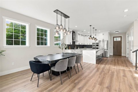 Casa en venta en Tampa, Florida, 4 dormitorios, 191.38 m2 № 2406669 - foto 16
