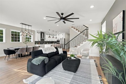 Casa en venta en Tampa, Florida, 4 dormitorios, 191.38 m2 № 2406669 - foto 18