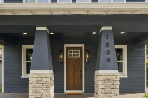 Casa en venta en Tampa, Florida, 4 dormitorios, 191.38 m2 № 2406669 - foto 4