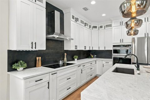Casa en venta en Tampa, Florida, 4 dormitorios, 191.38 m2 № 2406669 - foto 11