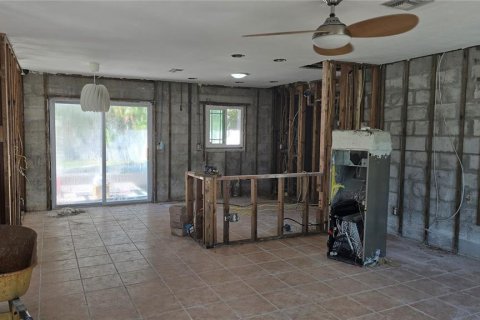 Casa en venta en Saint Petersburg, Florida, 3 dormitorios, 121.52 m2 № 1563377 - foto 7