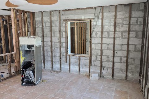 Casa en venta en Saint Petersburg, Florida, 3 dormitorios, 121.52 m2 № 1563377 - foto 8