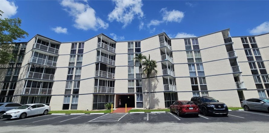 Condo à Hialeah, Floride, 1 chambre № 1838707