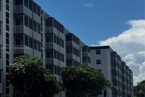 Appartement à North Miami Beach, Floride 2 chambres, 96.62 m2 № 2323677
