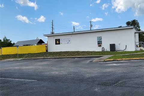 Immobilier commercial à vendre à Weeki Wachee, Floride: 854.7 m2 № 1833205 - photo 5
