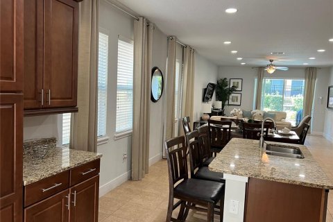 Casa en venta en Kissimmee, Florida, 8 dormitorios, 315.96 m2 № 1866965 - foto 19