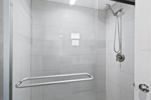 House in Longboat Key, Florida 3 bedrooms, 156.82 sq.m. № 1520615 - photo 16