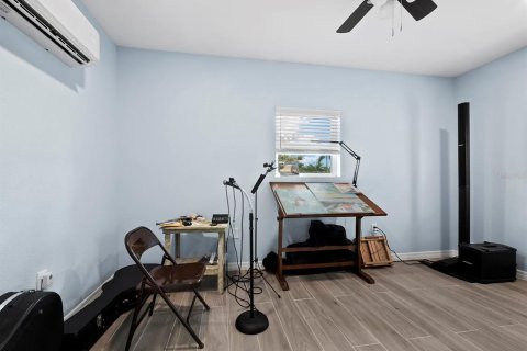 House in Longboat Key, Florida 3 bedrooms, 156.82 sq.m. № 1520615 - photo 21