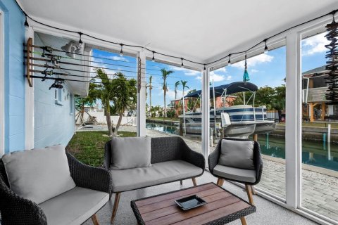 House in Longboat Key, Florida 3 bedrooms, 156.82 sq.m. № 1520615 - photo 22