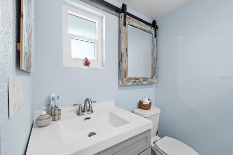 House in Longboat Key, Florida 3 bedrooms, 156.82 sq.m. № 1520615 - photo 15