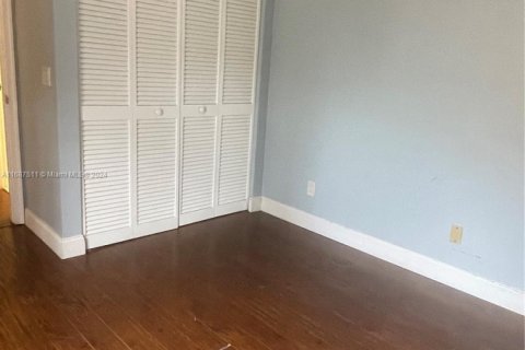 Townhouse in Davie, Florida 3 bedrooms, 151.24 sq.m. № 1729473 - photo 13