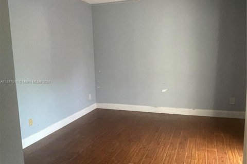Townhouse in Davie, Florida 3 bedrooms, 151.24 sq.m. № 1729473 - photo 11