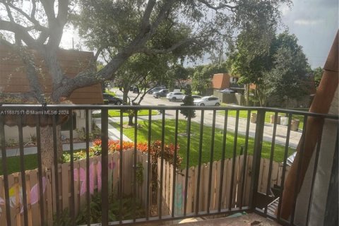 Townhouse in Davie, Florida 3 bedrooms, 151.24 sq.m. № 1729473 - photo 8