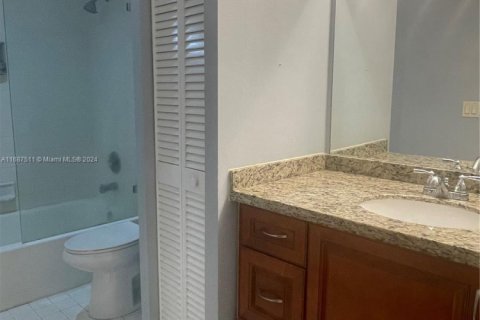Townhouse in Davie, Florida 3 bedrooms, 151.24 sq.m. № 1729473 - photo 10