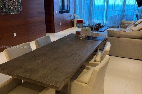Copropriété à vendre à Sunny Isles Beach, Floride: 3 chambres, 179.58 m2 № 1976637 - photo 16