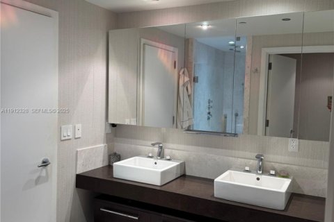 Copropriété à vendre à Sunny Isles Beach, Floride: 3 chambres, 179.58 m2 № 1976637 - photo 21