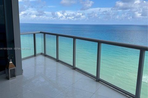 Copropriété à vendre à Sunny Isles Beach, Floride: 3 chambres, 179.58 m2 № 1976637 - photo 4