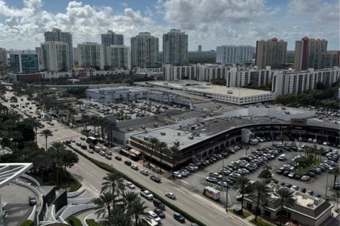 Copropriété à vendre à Sunny Isles Beach, Floride: 3 chambres, 179.58 m2 № 1976637 - photo 27