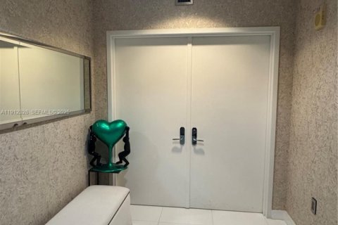 Copropriété à vendre à Sunny Isles Beach, Floride: 3 chambres, 179.58 m2 № 1976637 - photo 3