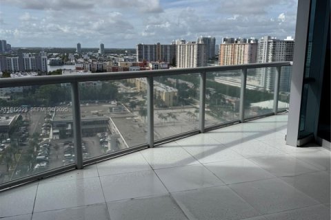 Copropriété à vendre à Sunny Isles Beach, Floride: 3 chambres, 179.58 m2 № 1976637 - photo 25