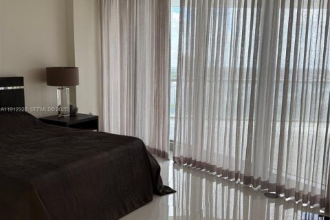 Copropriété à vendre à Sunny Isles Beach, Floride: 3 chambres, 179.58 m2 № 1976637 - photo 24
